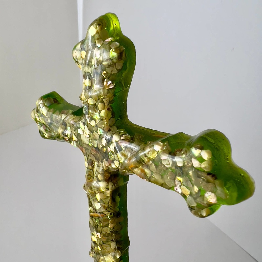Lucite Mother of Pearl Christian Cross Crucifix Symbol of Faith & Hope VTG 8.25" - Picture 15 of 16